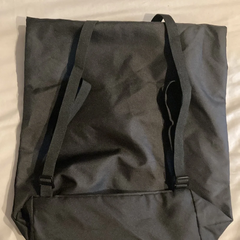 On Running Training Backpack. - Picture 4 of 6